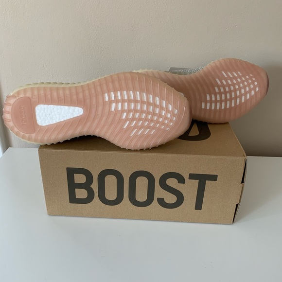 SOLD!Adidas YEEZY Boost 350 V2 Citrin - Picture 4 of 6